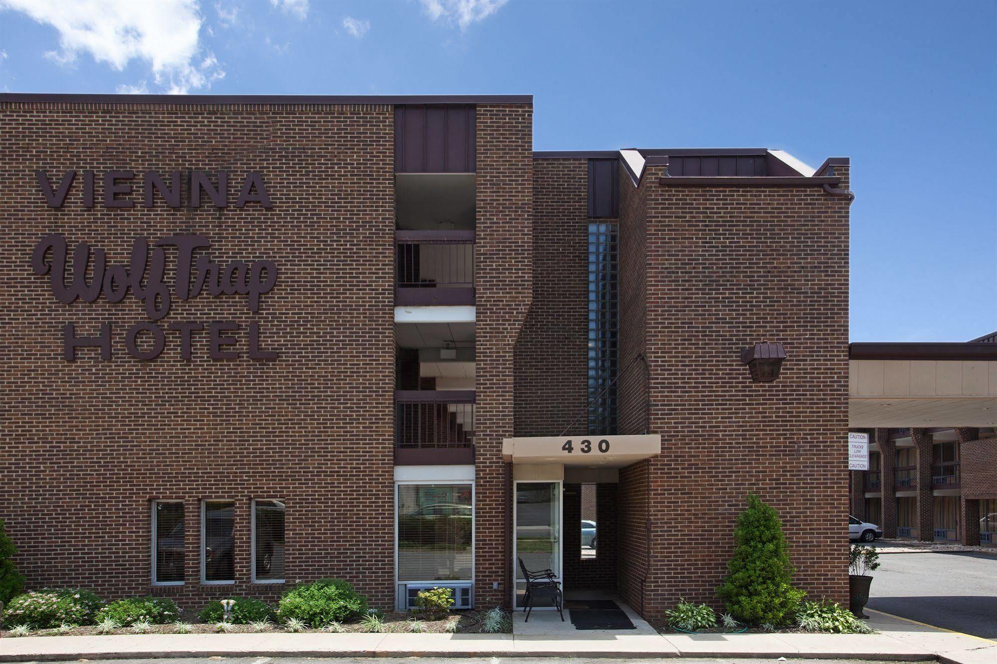 Vienna Wolf Trap Hotel Exterior photo