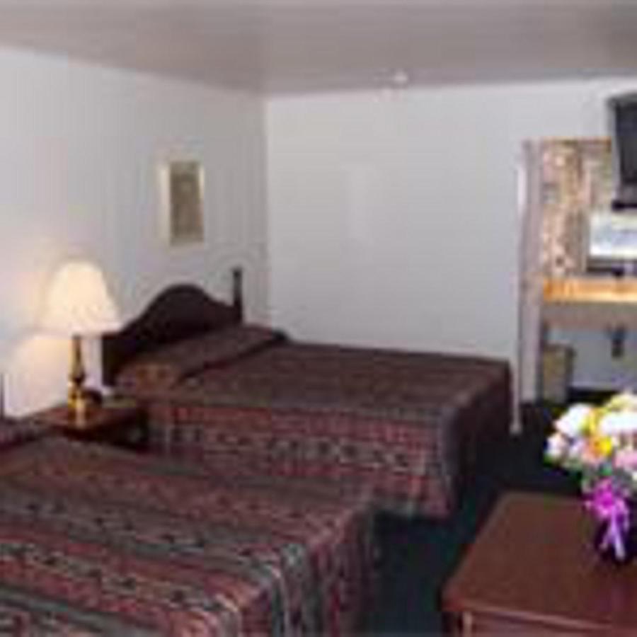 Vienna Wolf Trap Hotel Room photo